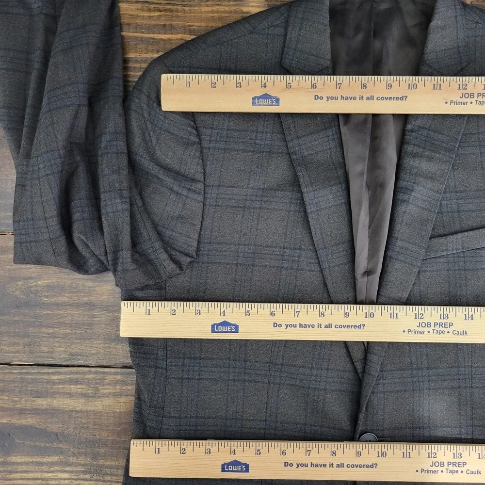 Van Heusen Men's Sport Coat Blazer Two Button Brown Plaid Poly‎ Bend Slim 40R